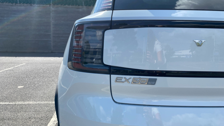 Volvo EX30 200kW SM Extended Range Ultra 69kWh 5dr Auto Electric Estate